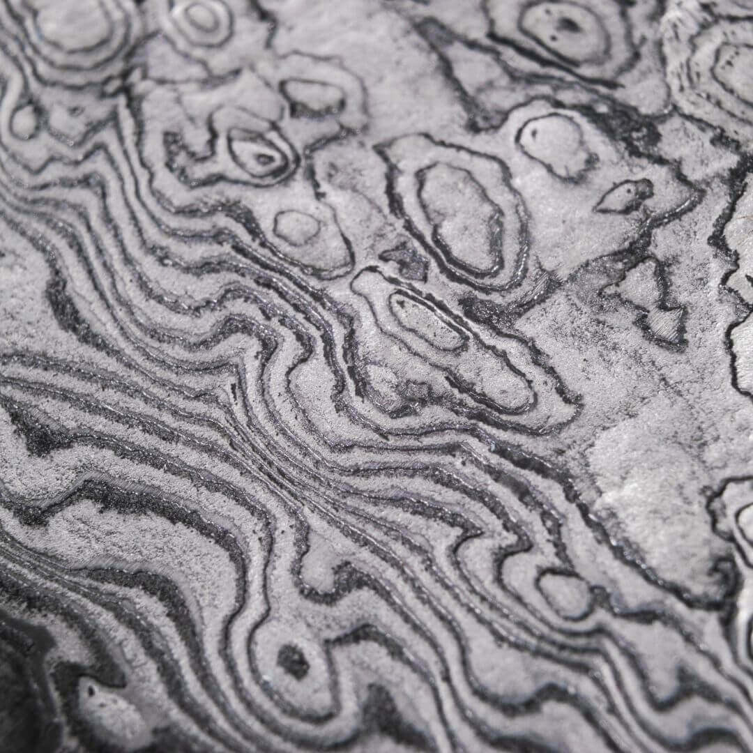 Hochwertiger 67-lagiger Damaststahl